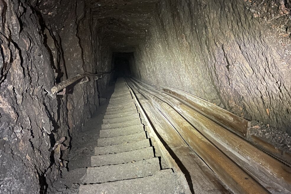 Alte Rutsche im Altbau des Salzbergwerk Berchtesgaden