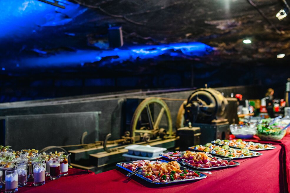 Buffet beim Dinner im Salzbergwerk Berchtesgaden