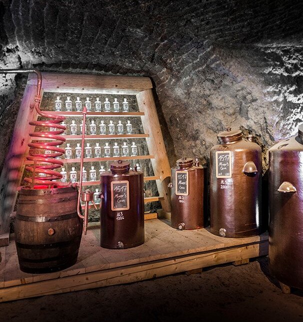Miner´s Gin in Tonfässer im Salzbergwerk Berchtesgaden