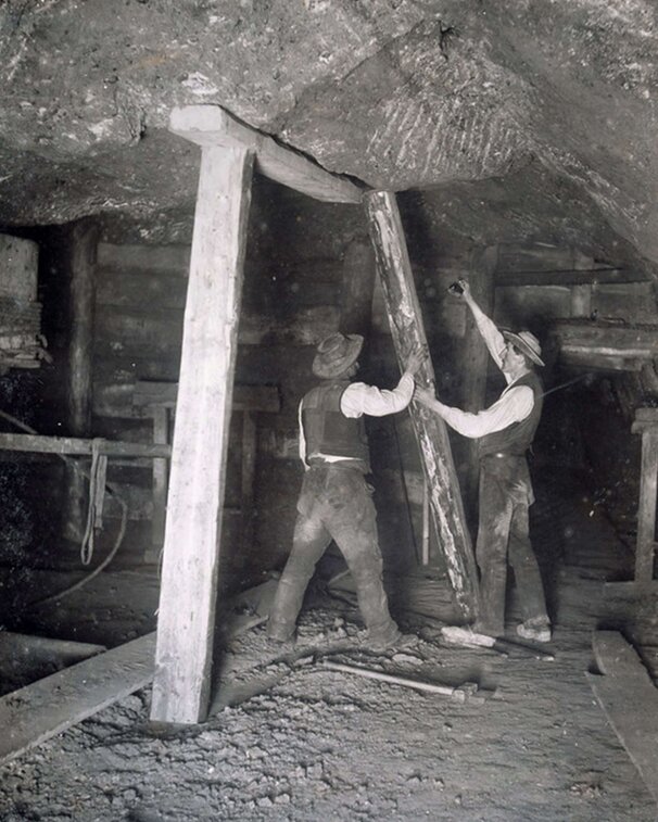 Damaliger Grubenausbau im Salzbergwerk Berchtesgaden