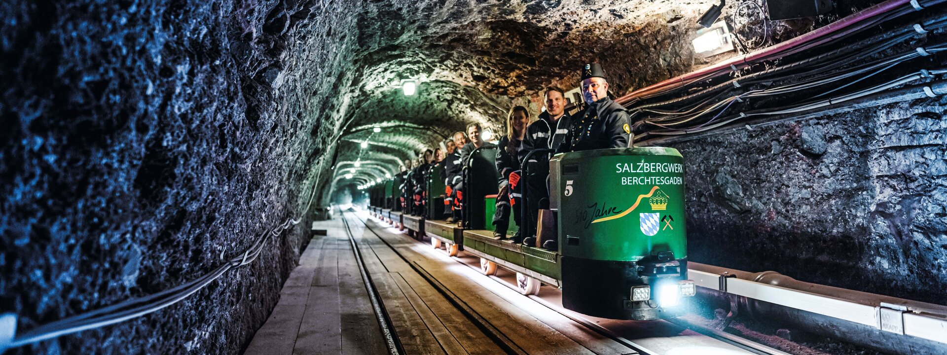 Guests on their way to the mine tour