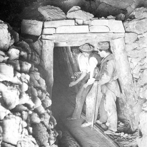 Detonation in the Berchtesgaden salt mine in the olden days